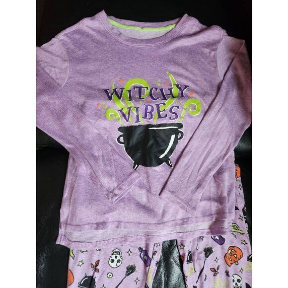 Celebrate Halloween XS (0-2) "WITCHY VIBES" pajama set - Picture 2 of 8